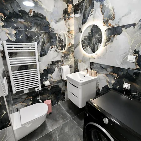 Lo-lo Apartment