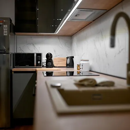 Lo-lo Apartment