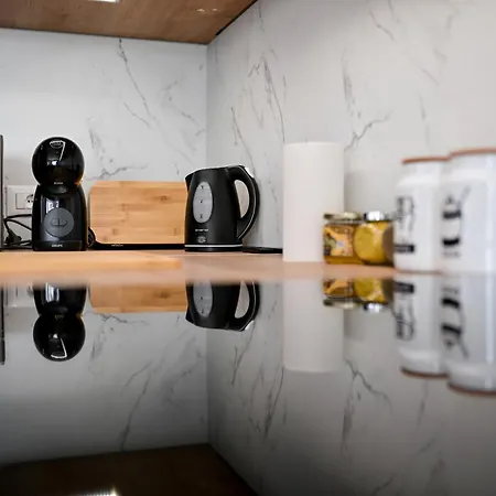 Apartment Lo-lo *
