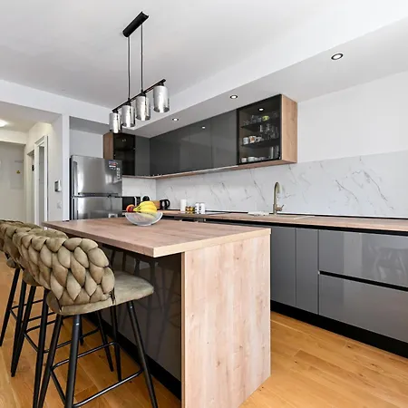 Apartment Lo-lo