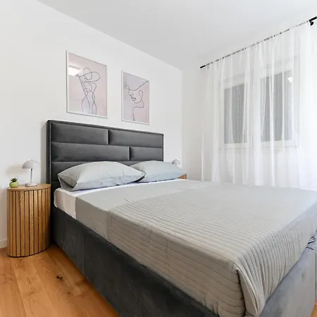 Apartment Lo-lo