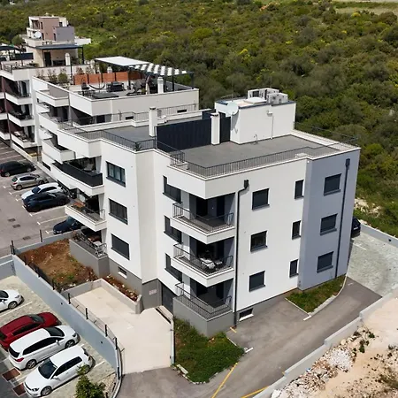 Apartment Lo-lo