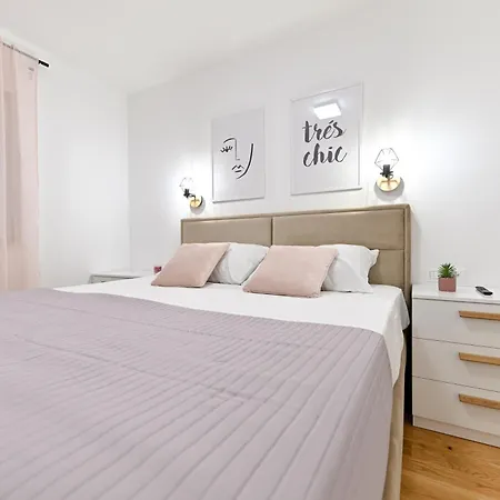 Lo-lo Apartman Zadar